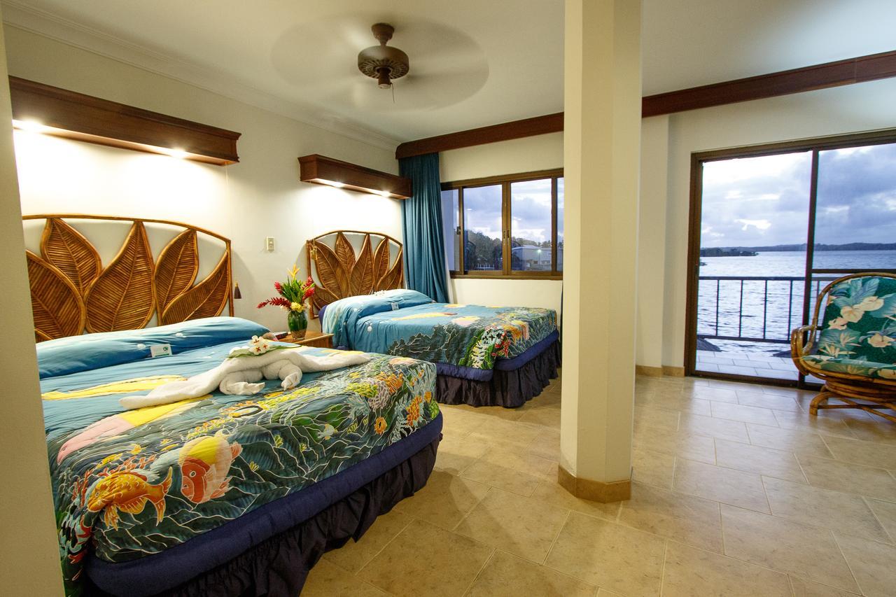 Manta Ray Bay Resort Colonia Exterior foto
