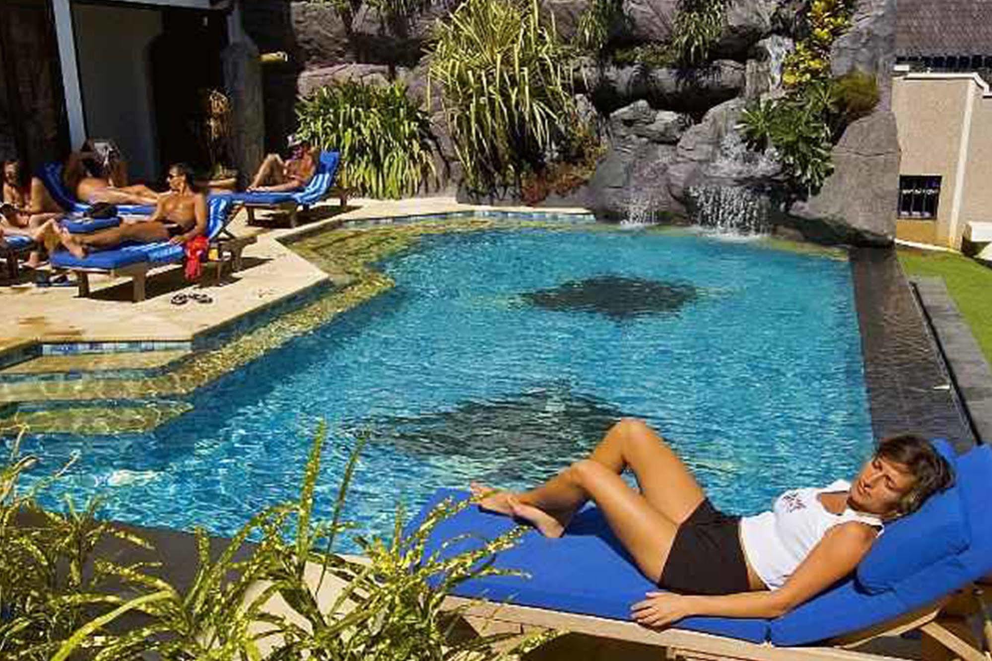 Manta Ray Bay Resort Colonia Exterior foto